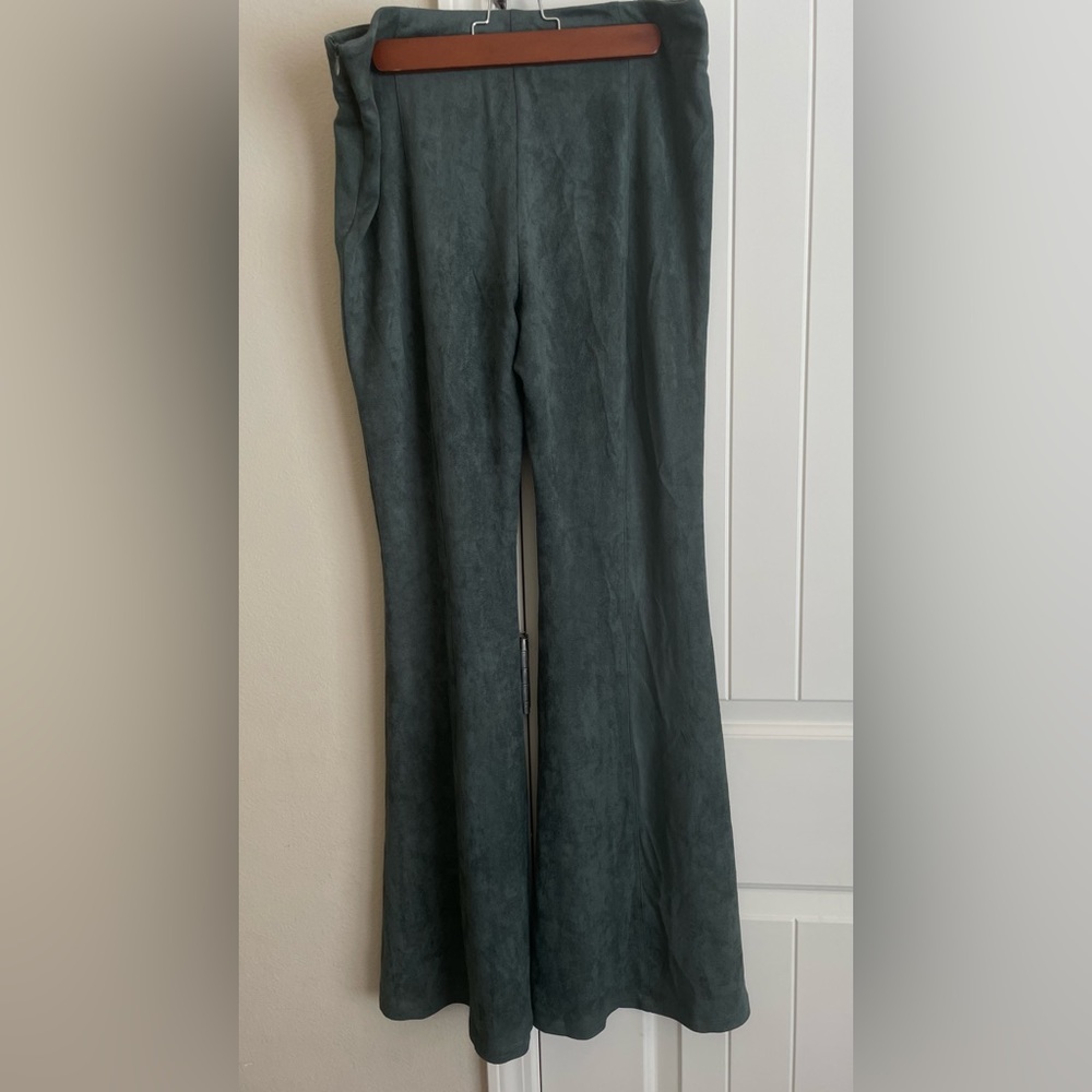 Gianni Bini Maureen Faux Suede Flare Bell Bottoms high Waist Pants size Large - Picture 3 of 8